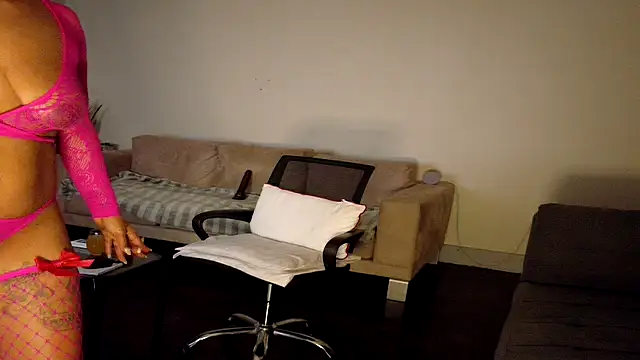 Snapshot of FreckleFaceBeauty chatting on February 16, 2026, 4:55 am FreckleFaceBeauty online show from February 16, 2026, 4:55 am