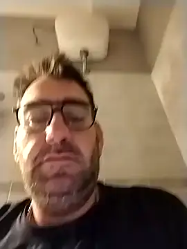 Snapshot of Hardasanut chatting on October 13, 2025, 5:09 am Hardasanut online show from October 13, 2025, 5:09 am