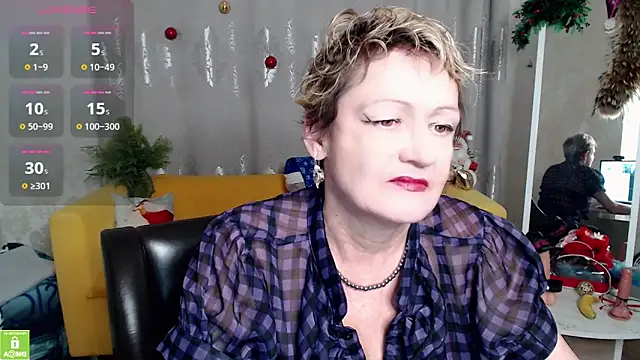 Snapshot of SexyGrandma_ chatting on January 13, 2026, 5:44 am SexyGrandma online show from January 13, 2026, 5:44 am
