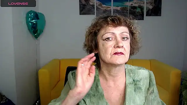 SexyGrandma  online show from February 28, 2025, 3:37 pm