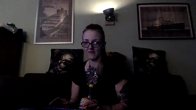 Snapshot of Astrid-Gilbert chatting on March 6, 2025, 8:48 pm Astrid-Gilbert online show from March 6, 2025, 8:48 pm