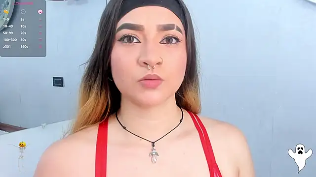 Shanntal  online show from October 21, 2025, 7:35 pm