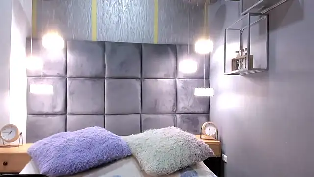 Snapshot of zoe_taylorr1 chatting on November 14, 2025, 12:14 am zoe taylorr1 online show from November 14, 2025, 12:14 am