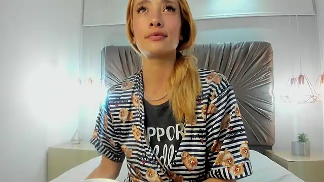 Snapshot of zoe_taylorr1 chatting on February 25, 2025, 7:31 am zoe taylorr1 online show from February 25, 2025, 7:31 am