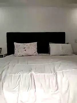 sofiaxox online show from October 22, 2025, 12:32 am