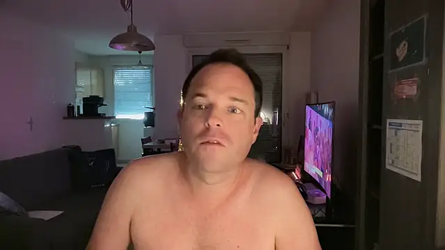 Funnyjul31 online show from April 23, 2026, 5:25 pm
