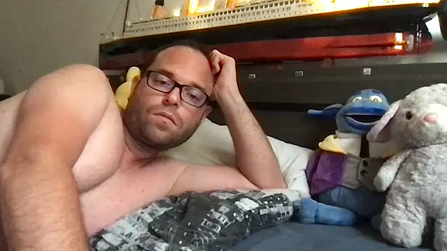 Funnyjul31 online show from May 29, 2026, 6:47 pm