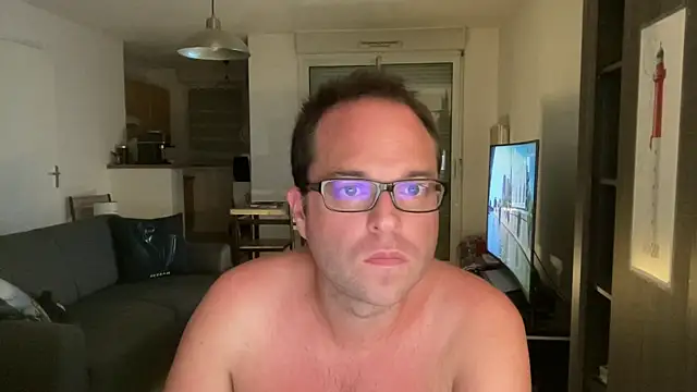 Funnyjul31 online show from June 19, 2026, 4:35 pm