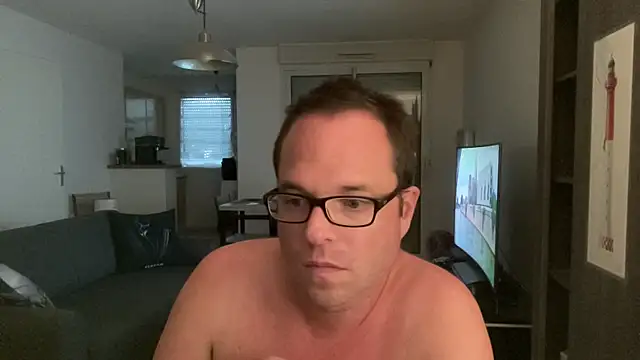 Funnyjul31 online show from June 18, 2026, 4:12 pm
