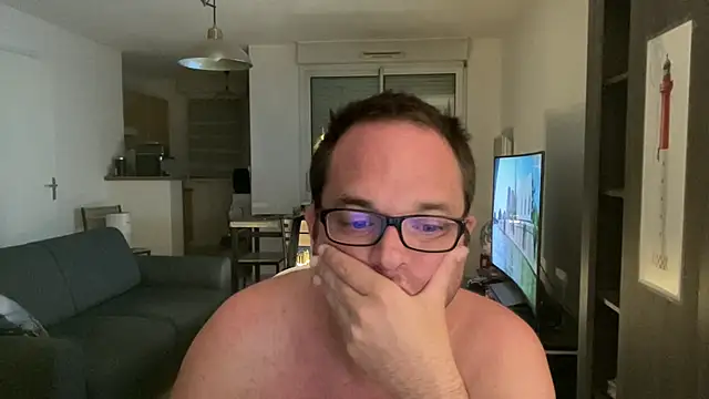 Funnyjul31 online show from June 24, 2026, 4:49 pm