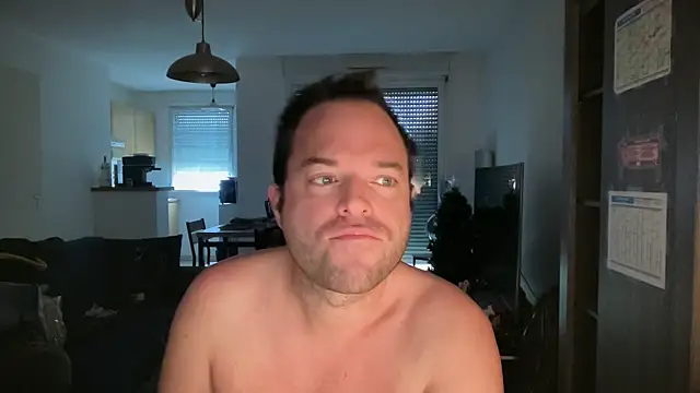 Funnyjul31 online show from November 27, 2025, 10:48 am