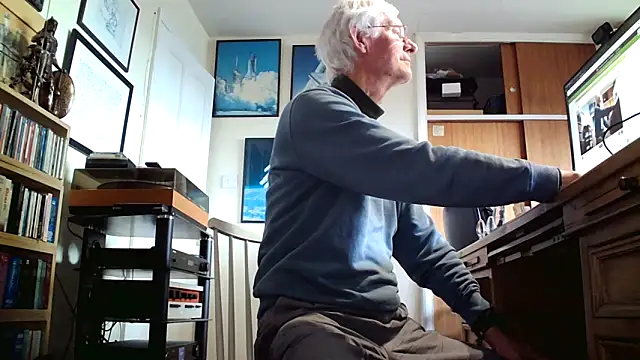 Snapshot of bigears chatting on February 11, 2026, 2:06 pm bigears online show from February 11, 2026, 2:06 pm