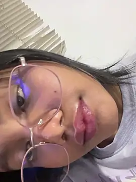 my cam online show from February 18, 2025, 12:05 am