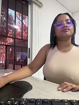 my cam online show from March 12, 2025, 8:09 pm