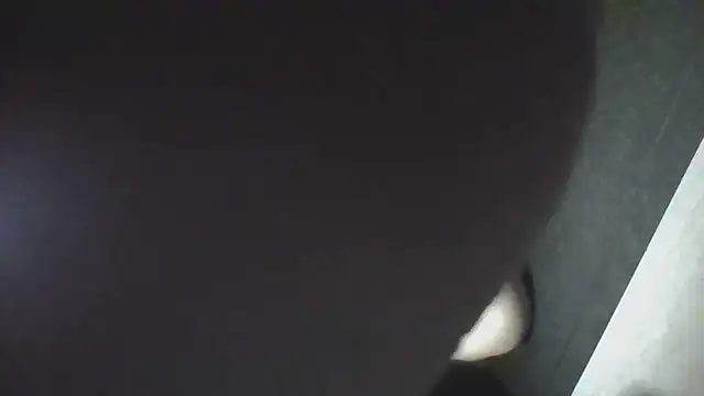 Snapshot of thickwoof chatting on December 1, 2025, 3:02 pm thickwoof online show from December 1, 2025, 3:02 pm