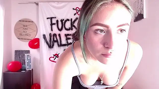 melodygirl   online show from February 16, 2025, 8:33 pm