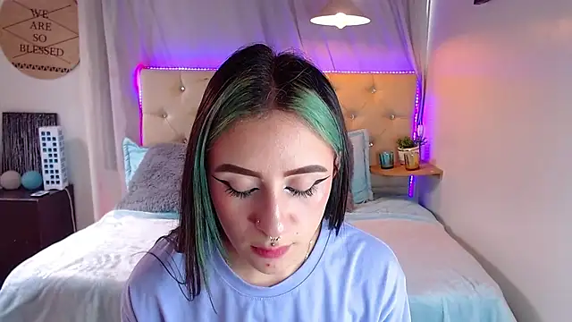 melodygirl   online show from February 5, 2025, 7:42 pm