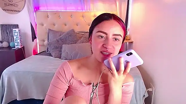 melodygirl   online show from March 15, 2025, 4:10 pm