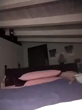 divinaerotica online show from February 4, 2026, 5:52 pm