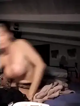 Snapshot of divinaerotica chatting on November 5, 2025, 6:11 pm divinaerotica online show from November 5, 2025, 6:11 pm