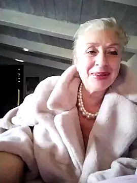 divinaerotica online show from January 12, 2026, 2:13 pm