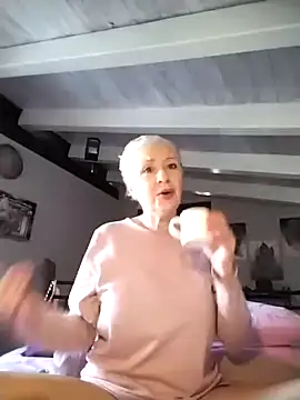 divinaerotica online show from February 25, 2026, 3:23 pm