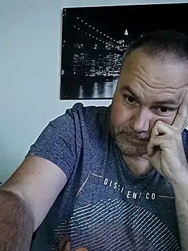 Pourleplasirs online show from May 20, 2026, 9:34 pm