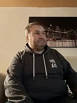 Snapshot of Pourleplasirs chatting on February 22, 2025, 2:39 am Pourleplasirs online show from February 22, 2025, 2:39 am