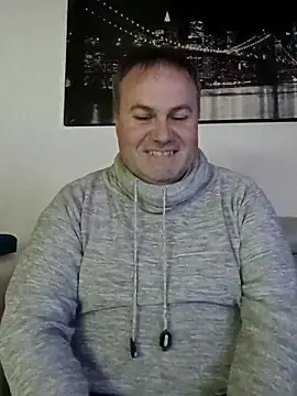 Pourleplasirs online show from November 18, 2025, 4:21 pm