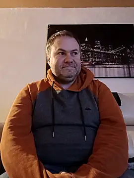 Snapshot of Pourleplasirs chatting on February 19, 2025, 10:20 pm Pourleplasirs online show from February 19, 2025, 10:20 pm