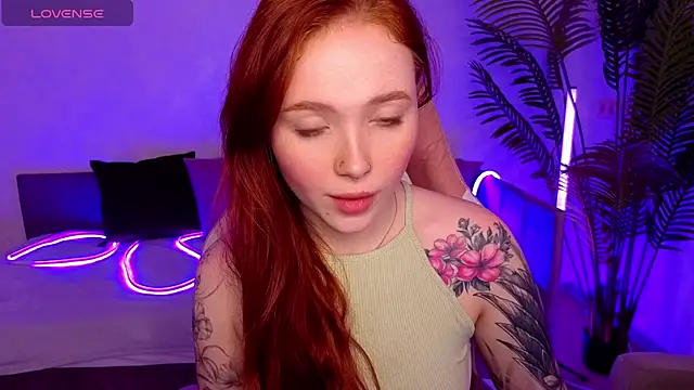 Maya Light online show from November 26, 2025, 8:25 am