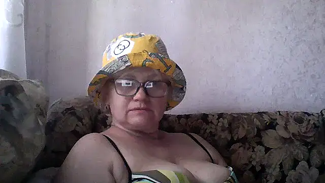 Mayya4321 online show from May 22, 2026, 9:29 am