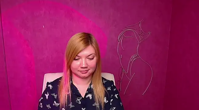 Snapshot of Lola_moree chatting on March 4, 2025, 3:48 pm Lola moree online show from March 4, 2025, 3:48 pm