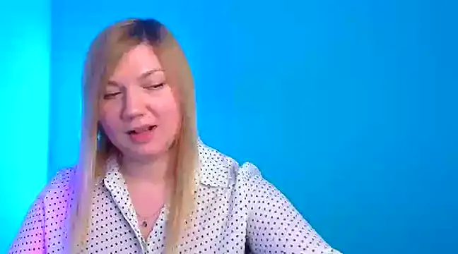 Snapshot of Lola_moree chatting on March 15, 2025, 3:48 pm Lola moree online show from March 15, 2025, 3:48 pm