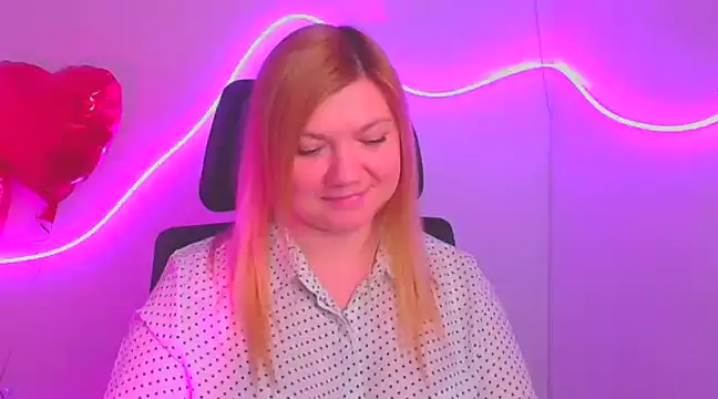 Snapshot of Lola_moree chatting on March 10, 2025, 12:17 pm Lola moree online show from March 10, 2025, 12:17 pm