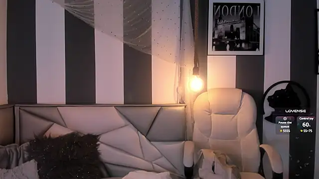 Snapshot of Salome__evans chatting on March 16, 2025, 1:07 am Salome evans online show from March 16, 2025, 1:07 am