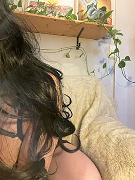 sexy ana online show from April 5, 2026, 12:23 pm