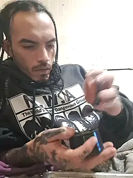 MoodyMover online show from October 18, 2025, 12:18 pm