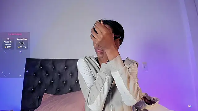 Zaira Rose  online show from October 20, 2025, 2:50 pm