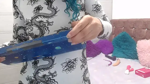 Ariasmithog online show from September 24, 2025, 1:06 pm