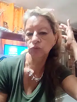 MaryLunna online show from February 14, 2025, 2:02 pm