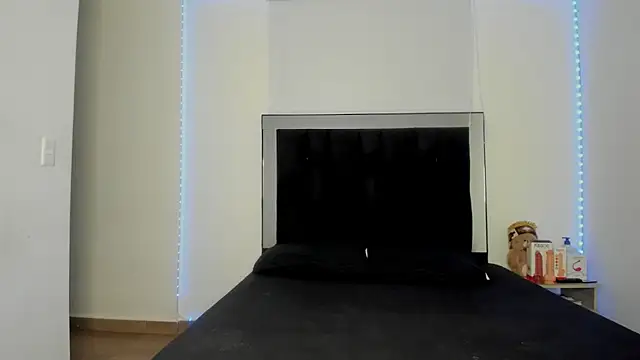 Snapshot of victoriacolin chatting on October 21, 2025, 12:04 pm victoriacolin online show from October 21, 2025, 12:04 pm