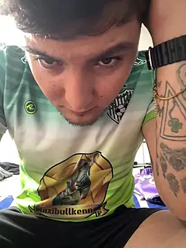 Snapshot of Dantee_Stone chatting on March 10, 2025, 5:18 pm Dantee Stone online show from March 10, 2025, 5:18 pm