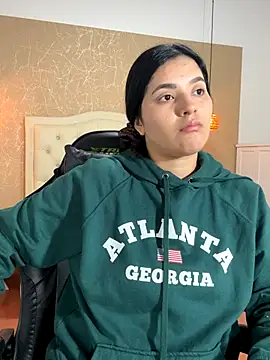 Snapshot of Hadley_ chatting on November 18, 2025, 3:32 am Hadley online show from November 18, 2025, 3:32 am