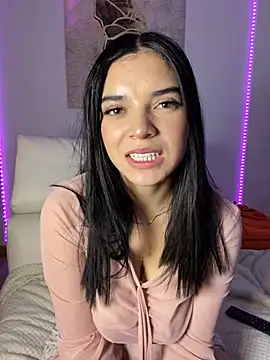 eileensophi online show from March 9, 2025, 9:02 am