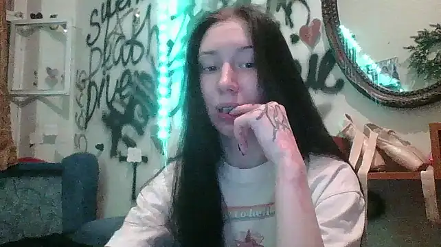 Snapshot of RussNocturnal chatting on March 7, 2025, 7:49 pm RussNocturnal online show from March 7, 2025, 7:49 pm