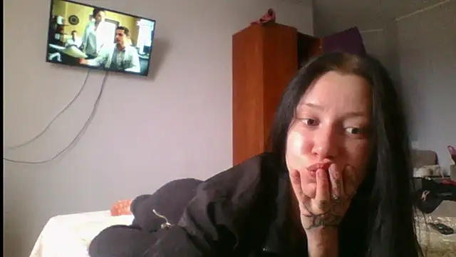 Snapshot of RussNocturnal chatting on November 13, 2025, 10:41 am RussNocturnal online show from November 13, 2025, 10:41 am