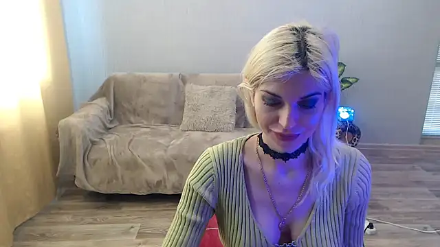 SexyBeatriice online show from April 14, 2026, 6:29 am