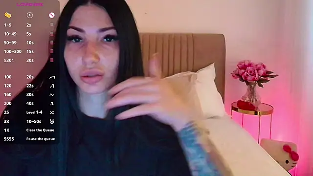 VickyBooXXX online show from August 5, 2026, 1:27 pm