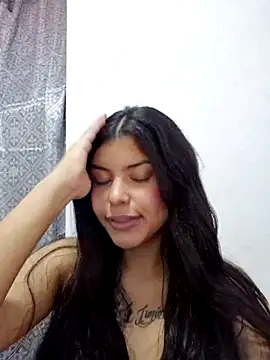 Angela Sophie online show from November 6, 2025, 7:40 pm